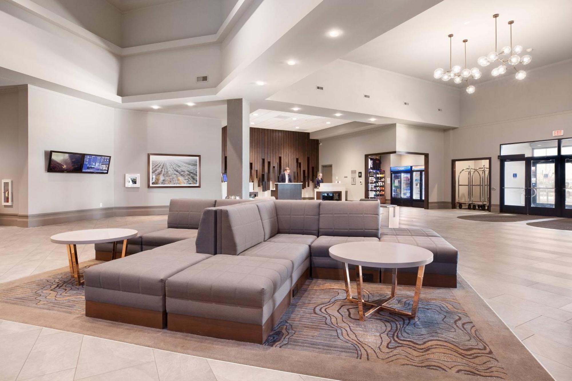 Delta Hotels By Marriott Фарго Экстерьер фото