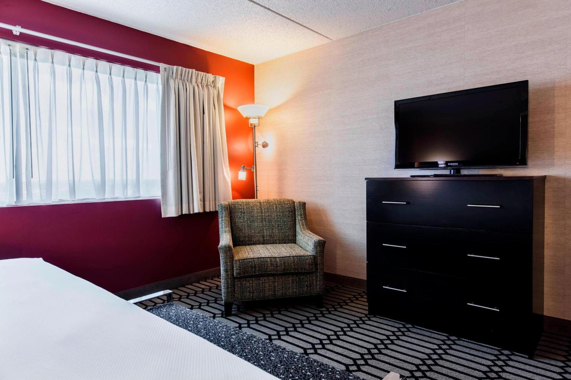 Delta Hotels By Marriott Фарго Экстерьер фото