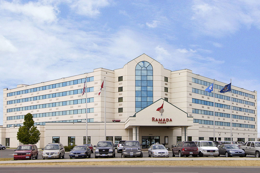 Delta Hotels By Marriott Фарго Экстерьер фото